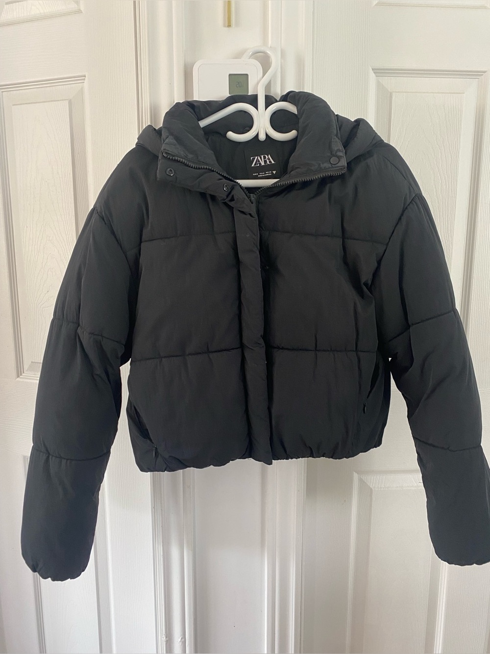 Zara Black Cropped Puffer Jacket with Hood